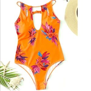 🆕Hawaiian Print One-Piece Swimsuit M